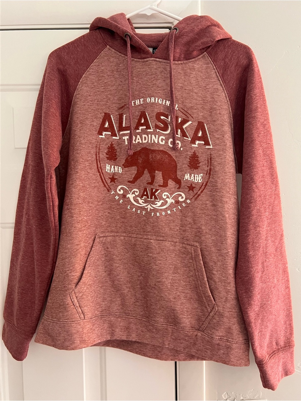 Alaska Trading Co. Women's Pullover Hoodie in Dusty Rose